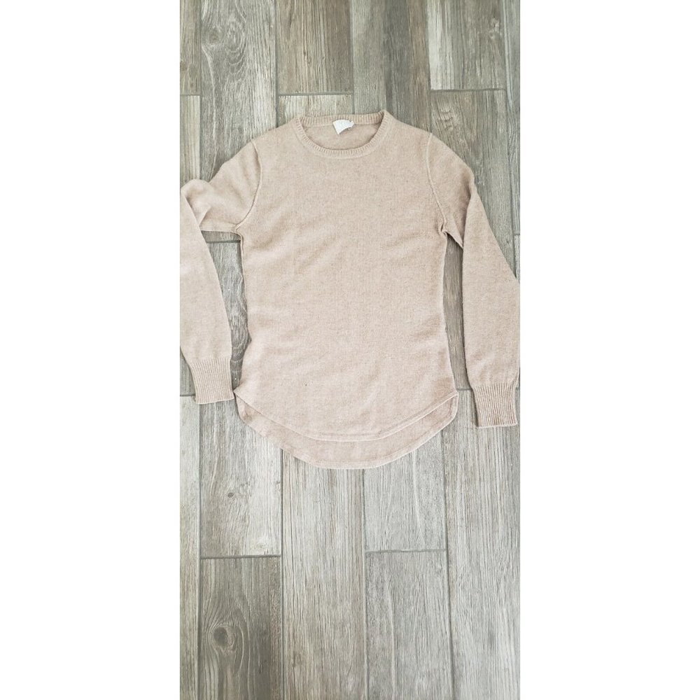 T Los Angeles Cashmere Beige Long Sleeve Uneven Sweater In Sz Small with 1 hole